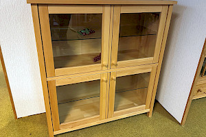 Massivholz-Highboard mit 4 Türen