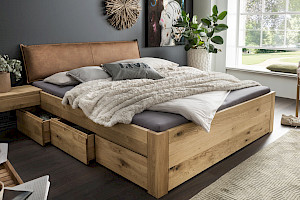 Bett in Wildeiche Z22106-1