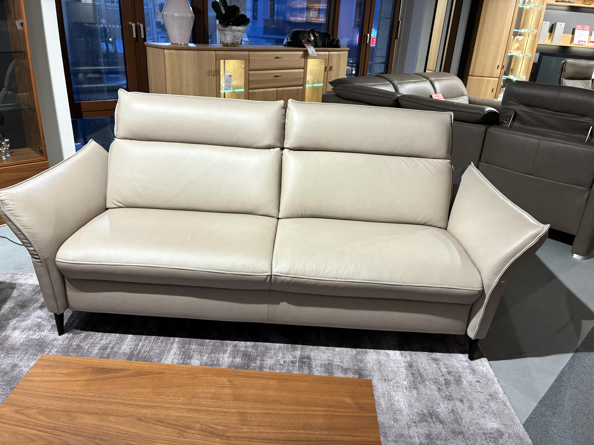 Leder-Polstergarnitur Halia mit vielen Funktionen